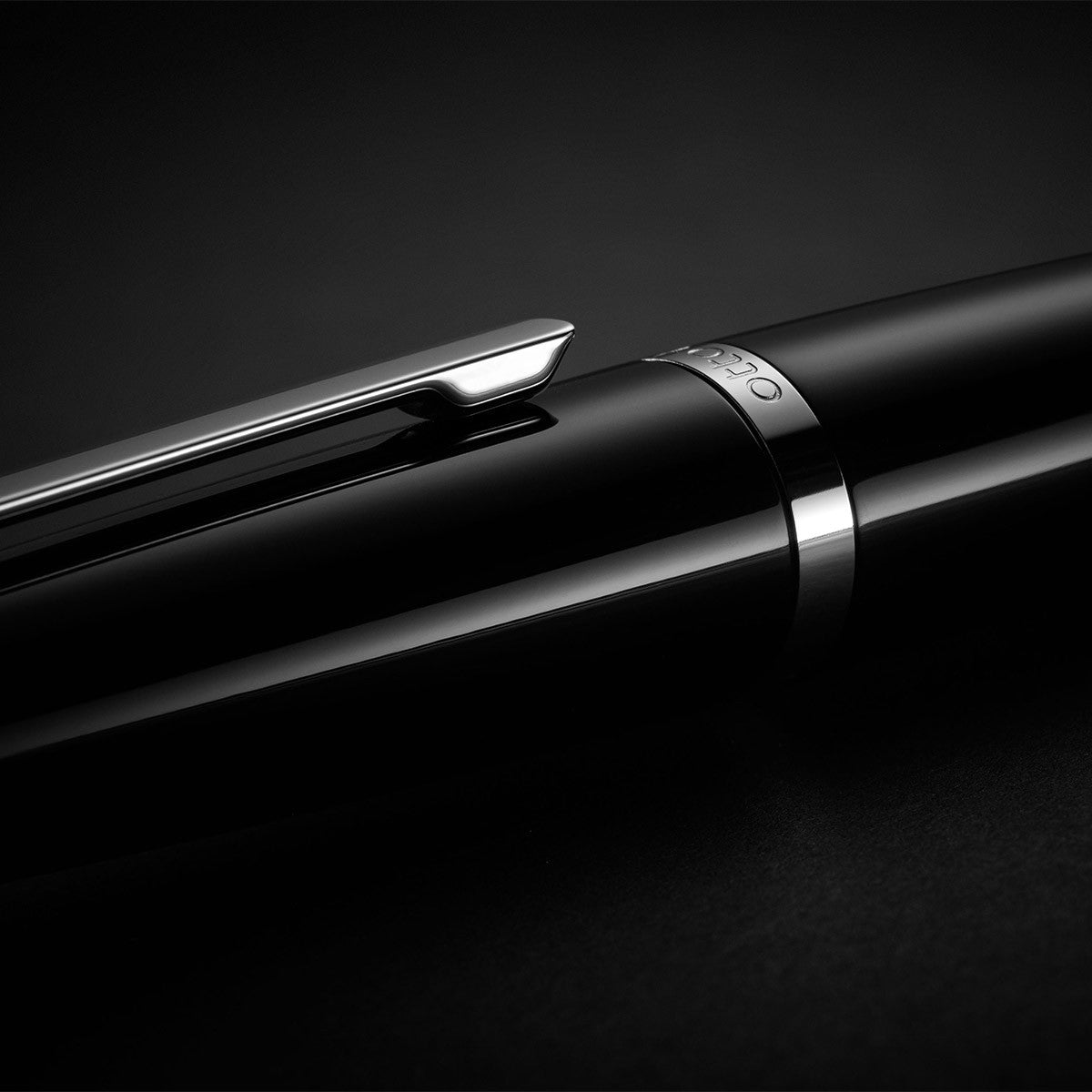 Otto Hutt Fountain Pen Design 06 - Shiny Black - 24Papershop