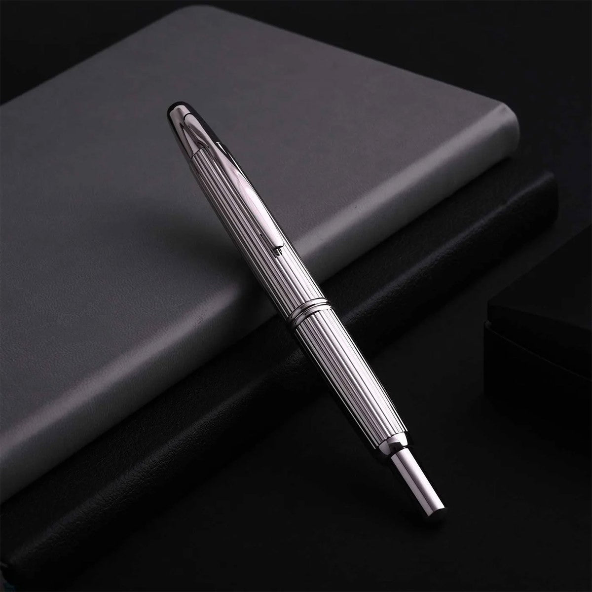 Pilot Capless Fountain Pen - Silver Stripe - 24Papershop