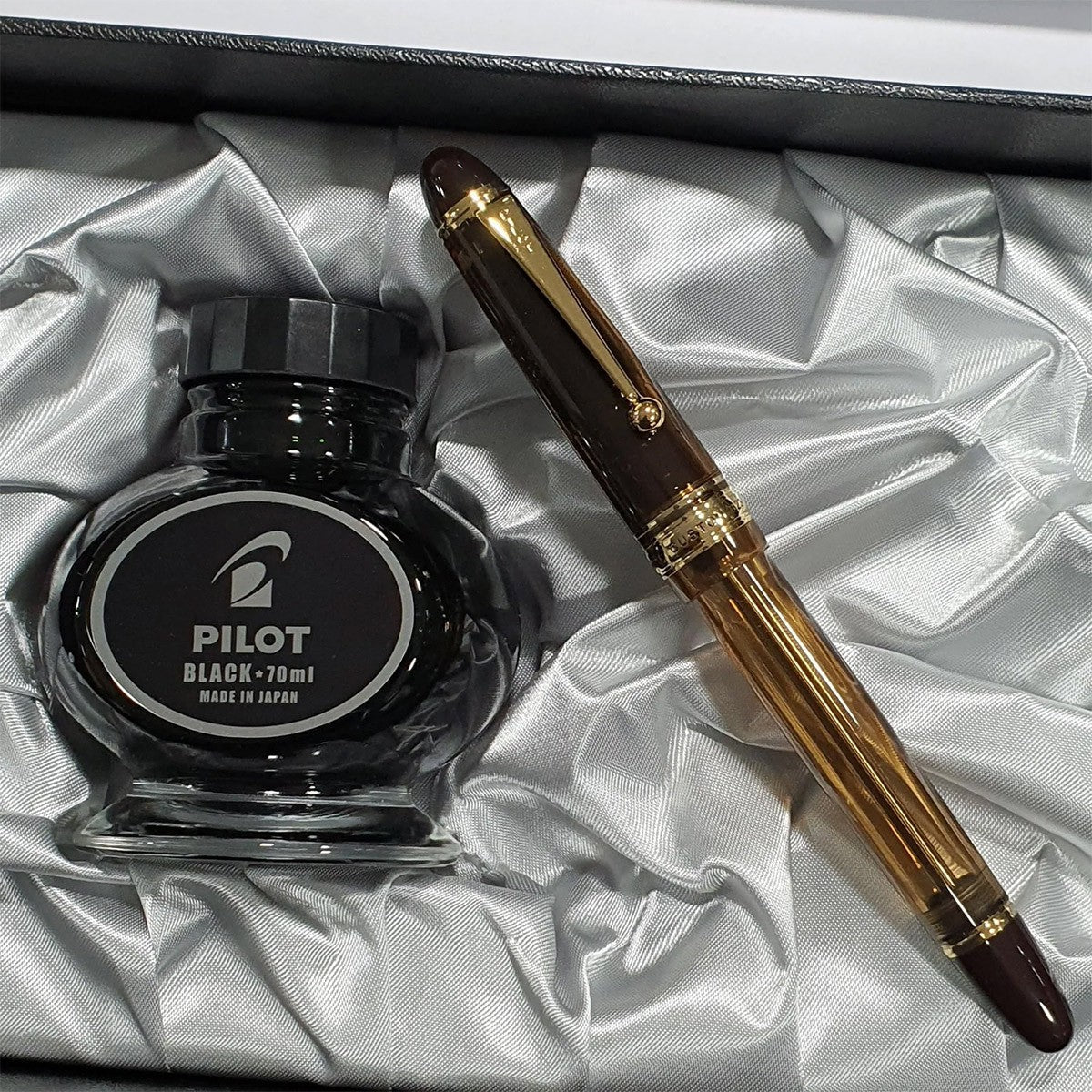 Pilot Fountain Pen Custom 823 GT Amber - Bold - 24Papershop