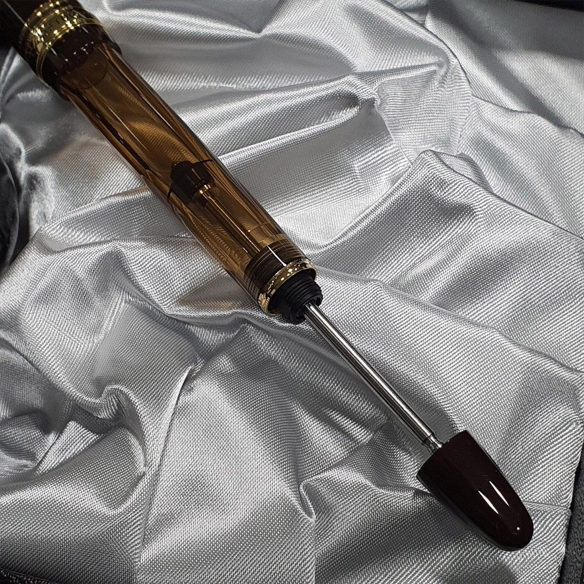 Pilot Fountain Pen Custom 823 GT Amber - Bold - 24Papershop