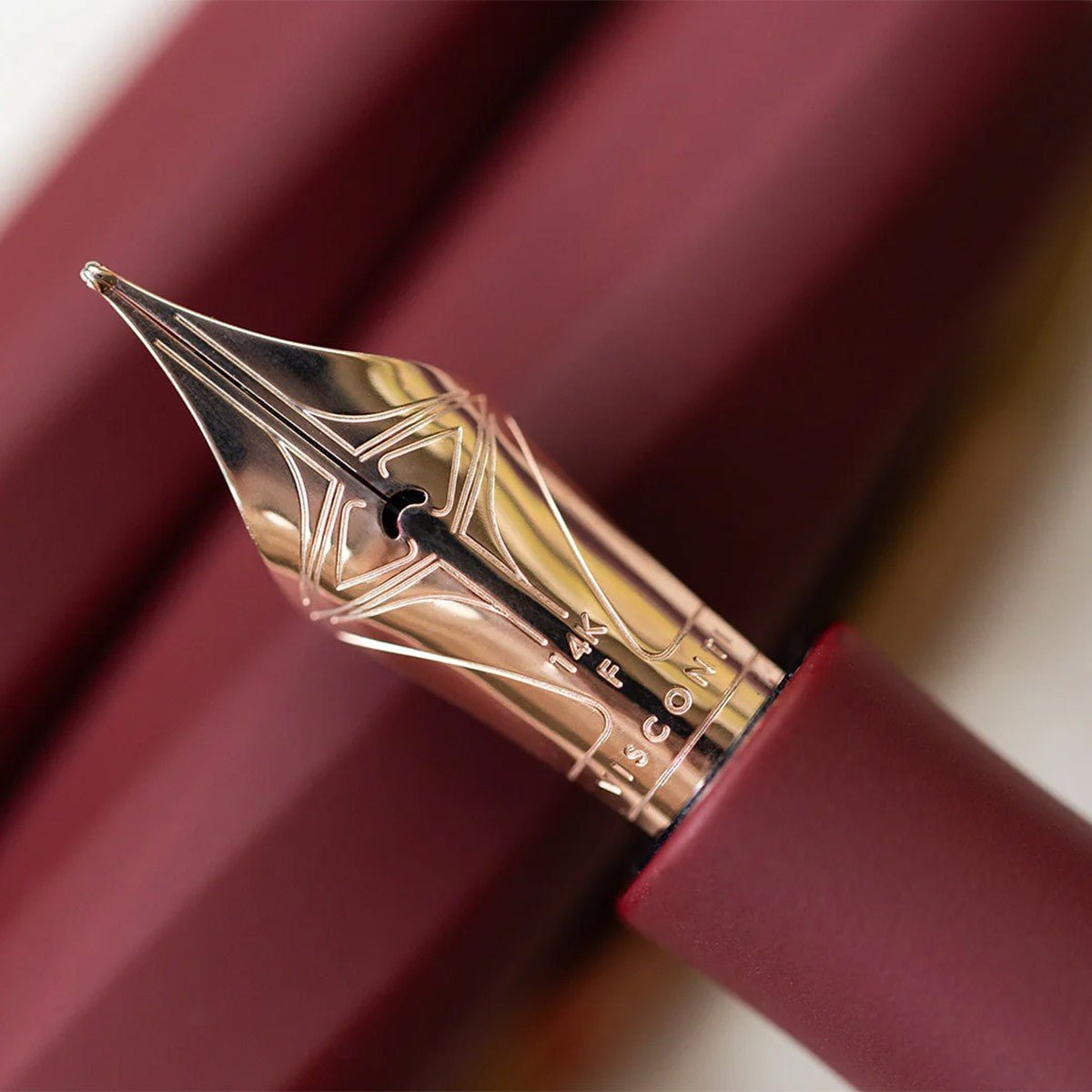 Visconti Fountain Pen Divina Matte - Bordeaux Medium - 24Papershop