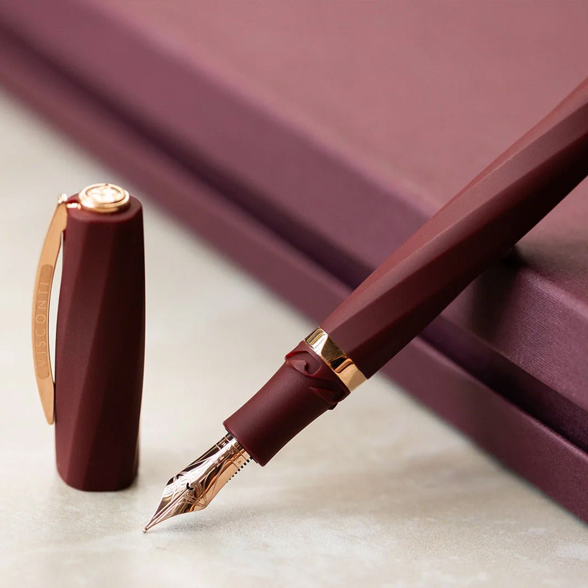 Visconti Fountain Pen Divina Matte - Bordeaux Medium - 24Papershop