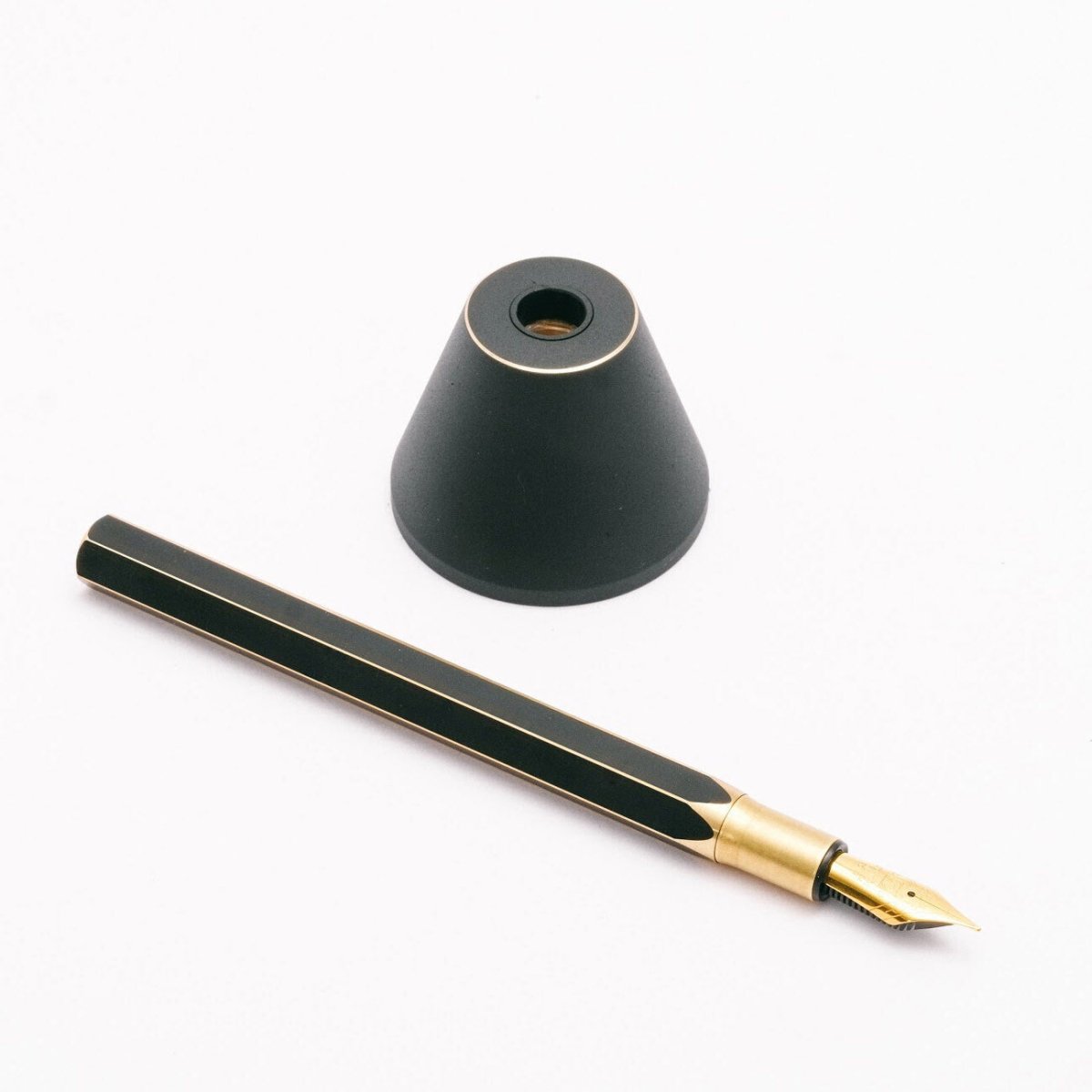 Ystudio Classic Revolve Desk Fountain Pen Black [Fine] - 24Papershop